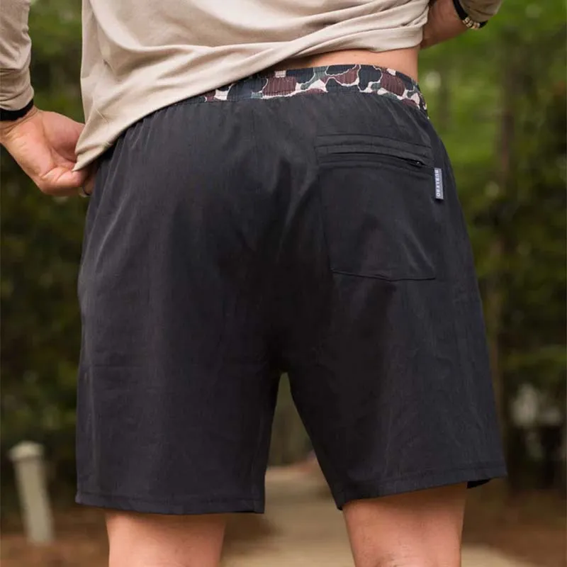 Athletic Shorts in Heather Black