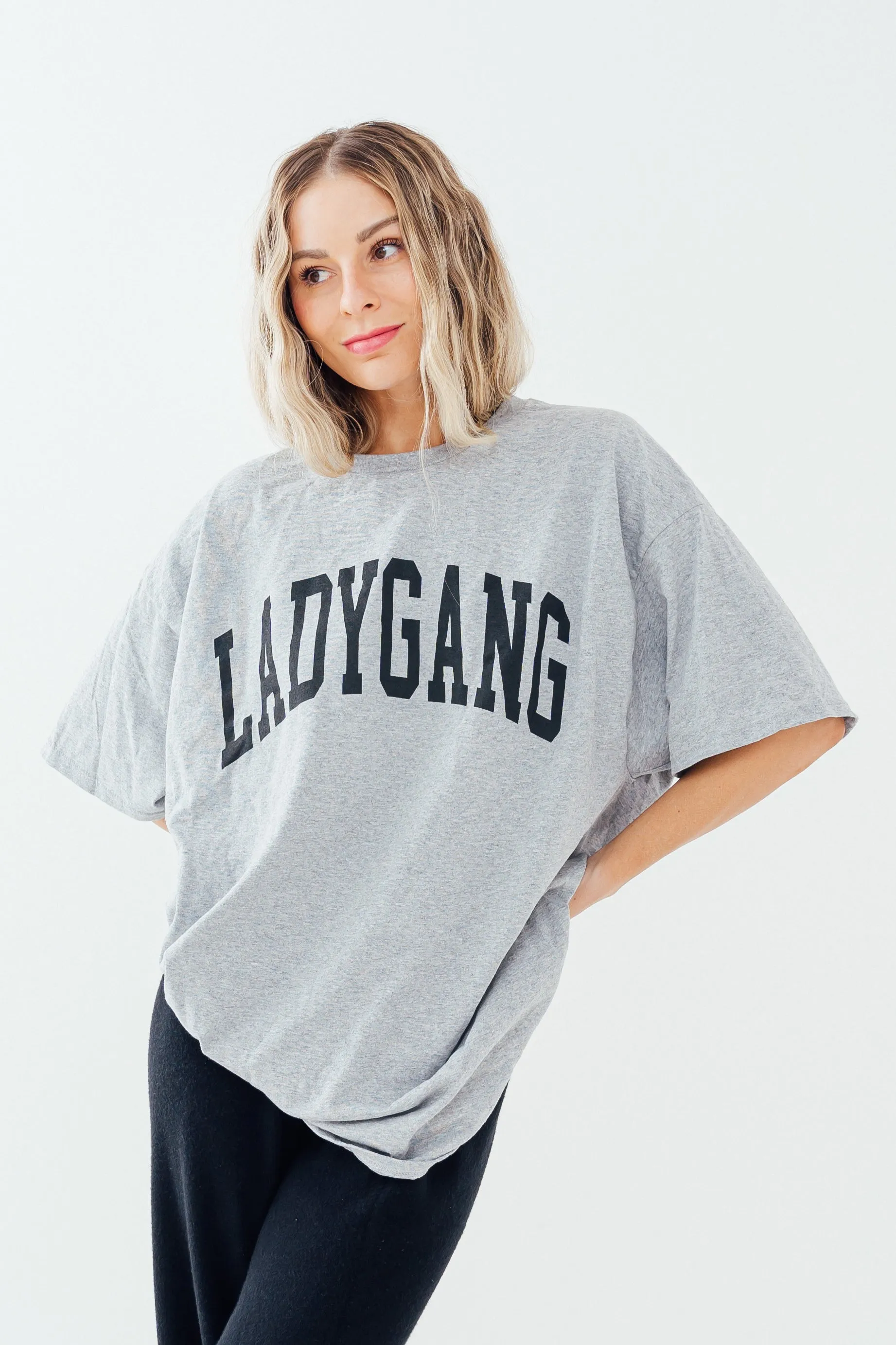 LADYGANG ATHLETIC OVERSIZED TEE