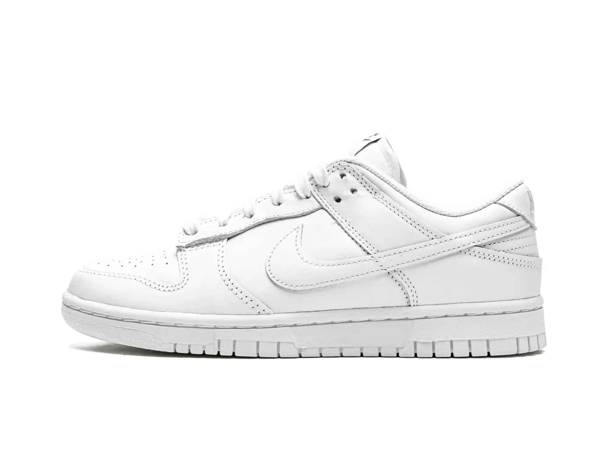 Nike Dunk Low "Triple White"